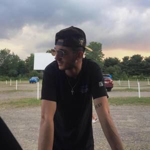 Meet your Posher, Aaron